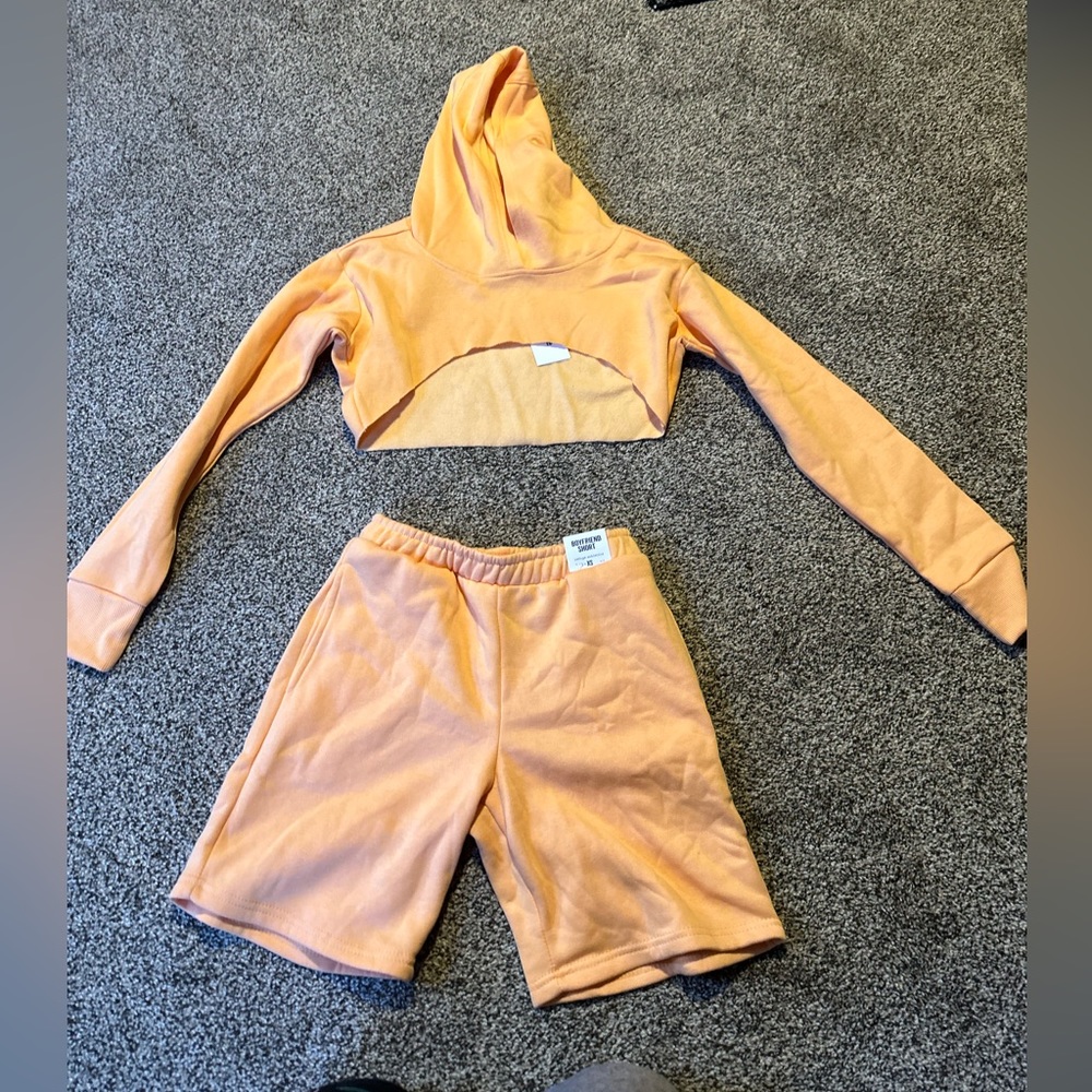 Brand New crop top hoodie 2pc short set